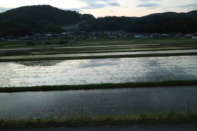 21三宅田圃画像−１